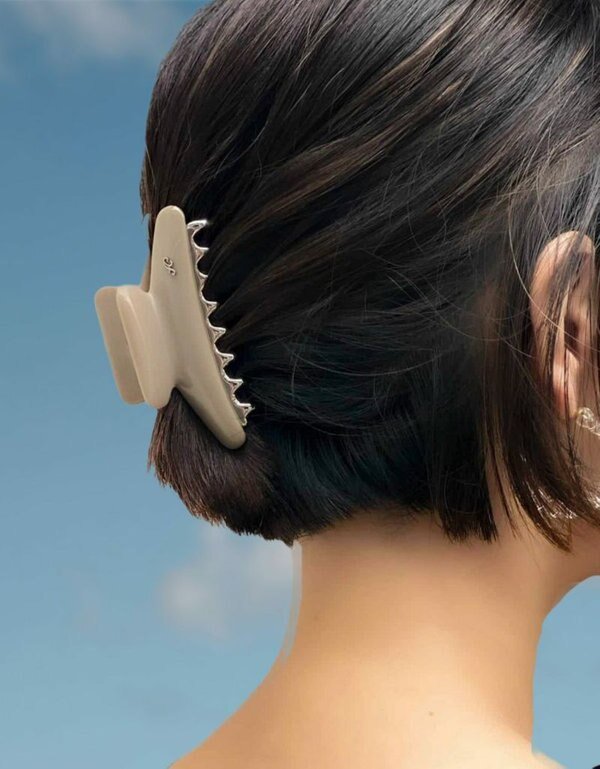 シンプル＆クラシカルな美しさのヘアクリップ | acca（アッカ